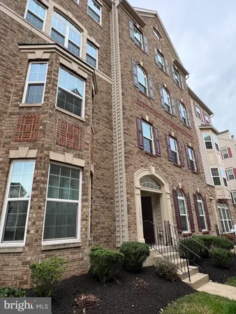 $2,900 | 14208 Haro Trail, Unit 107, Gainesville, VA 20155