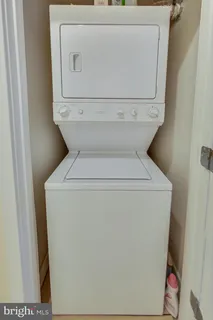 $2,950 | 520 John Carlyle Street, Unit 318, Alexandria, VA 22314