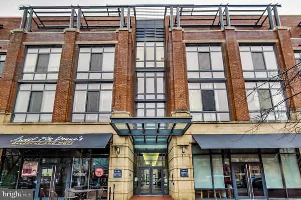 $2,950 | 520 John Carlyle Street, Unit 318, Alexandria, VA 22314