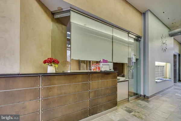 $2,950 | 520 John Carlyle Street, Unit 318, Alexandria, VA 22314