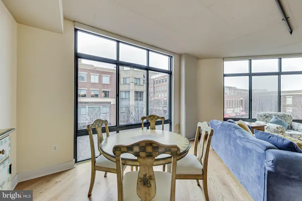 $2,950 | 520 John Carlyle Street, Unit 318, Alexandria, VA 22314