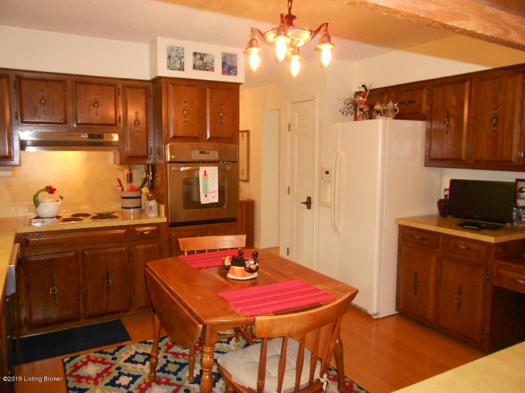 6604 Springfield Road Bardstown, KY 40004 - Photo 8 of 29 DSCN3855