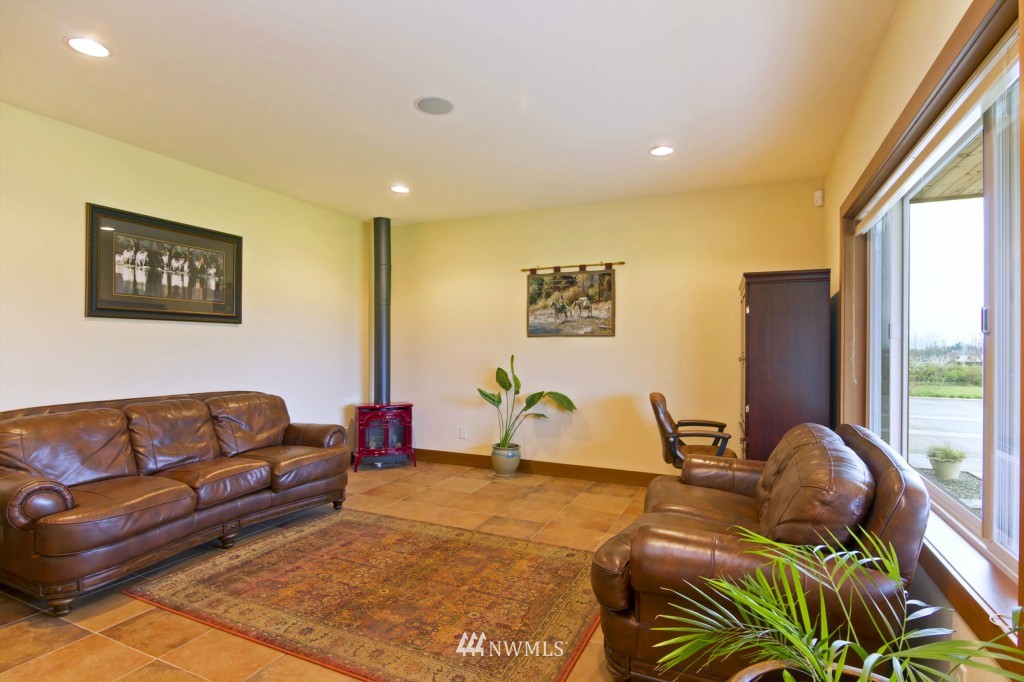 5327 Starry Road Bellingham, WA 98226 - Photo 2 of 25