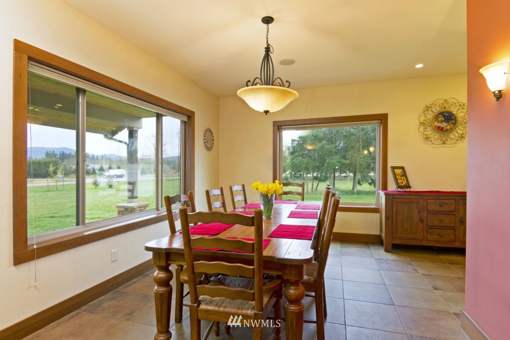 5327 Starry Road Bellingham, WA 98226 - Photo 4 of 25