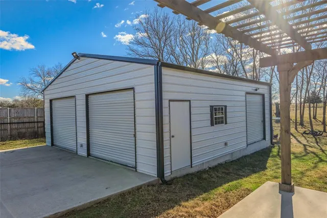 $610,000 | 3557 County Road 4110, Campbell, TX 75422