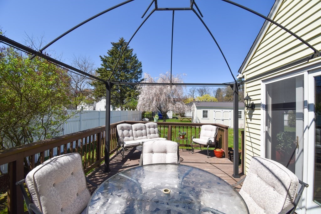 276 Oak Street Springfield, MA 01151 - Photo 27 of 36 a balcony view with a seating space