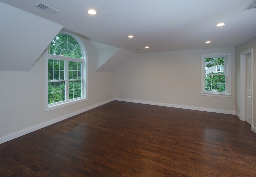 1 Willow Road Lynnfield, MA 01940 - Photo 11 of 17 Gallery Image 11