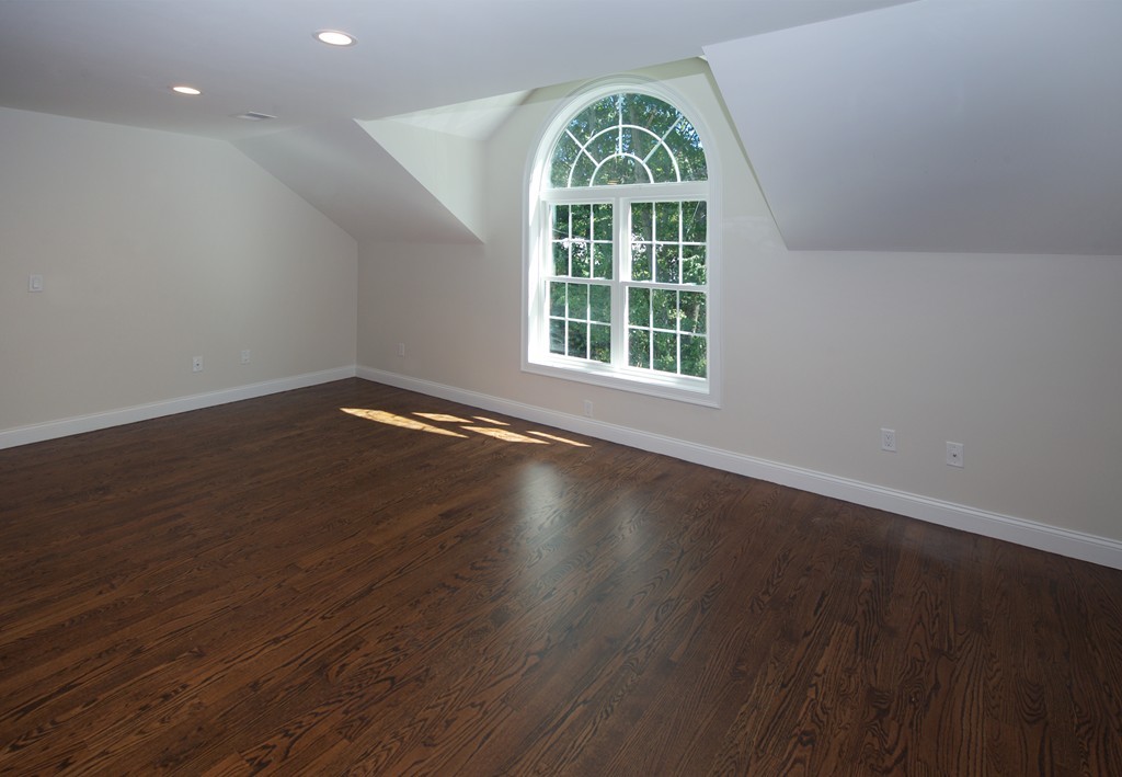 1 Willow Road Lynnfield, MA 01940 - Photo 12 of 17 Gallery Image 12