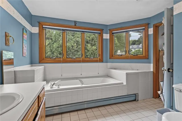 $575,000 | 6 Island View Drive, Warwick, RI 02886