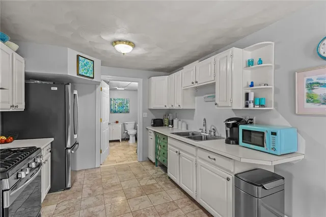 $575,000 | 6 Island View Drive, Warwick, RI 02886