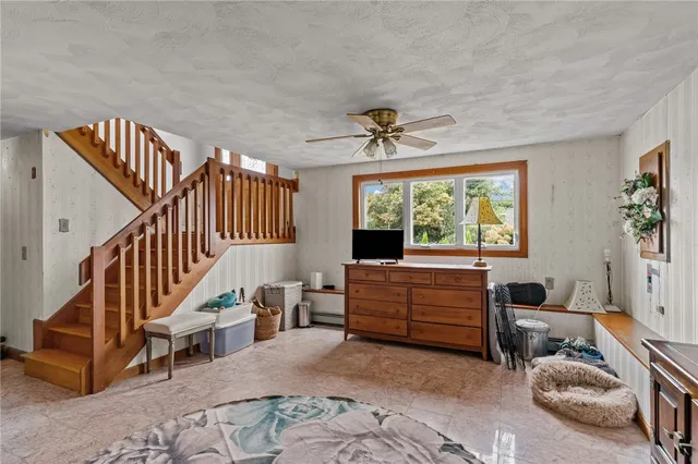 $575,000 | 6 Island View Drive, Warwick, RI 02886