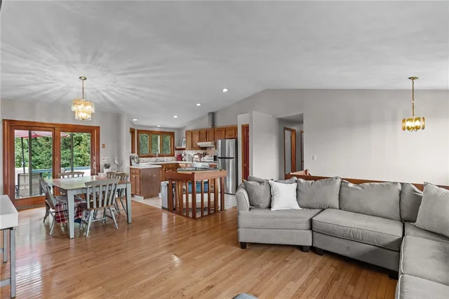 $575,000 | 6 Island View Drive, Warwick, RI 02886