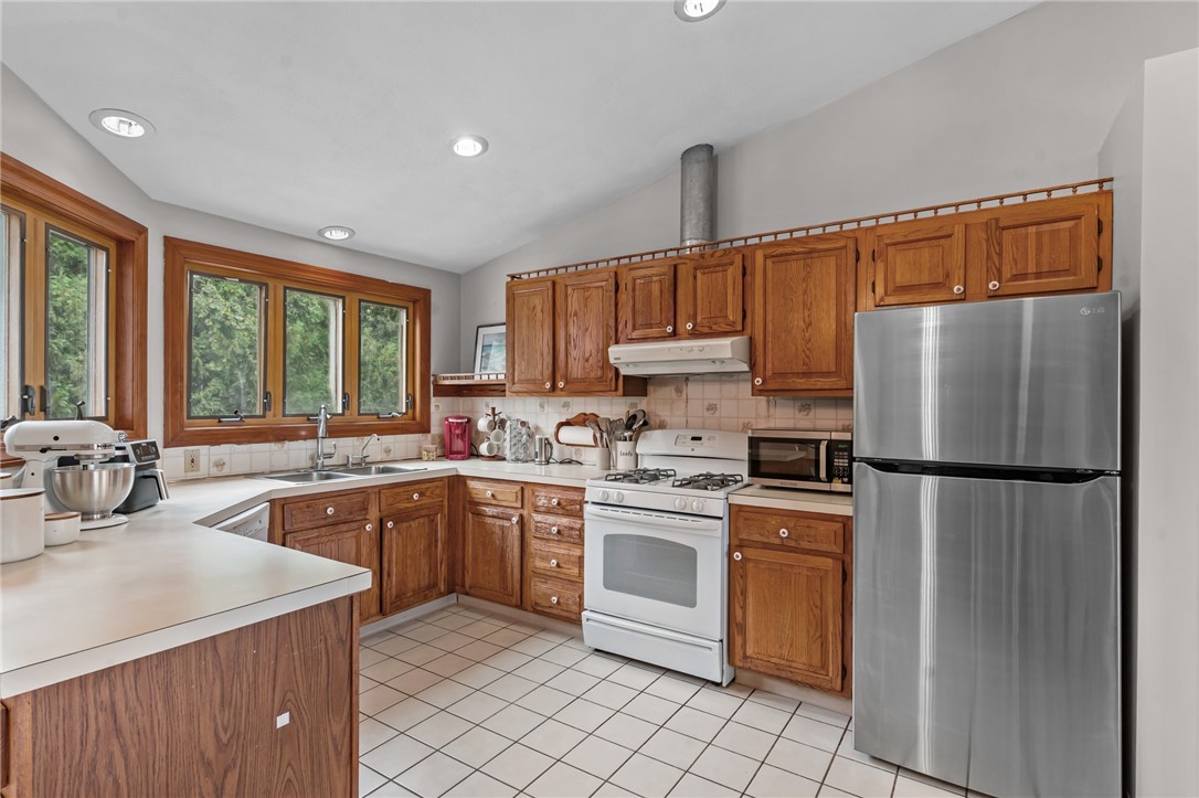 6 Island View Drive Warwick, RI 02886 - Photo 9 of 39