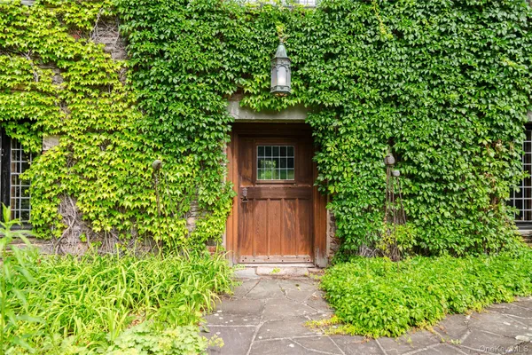 $3,250,000 | 352 Galli Curci, Margaretville, NY 12455
