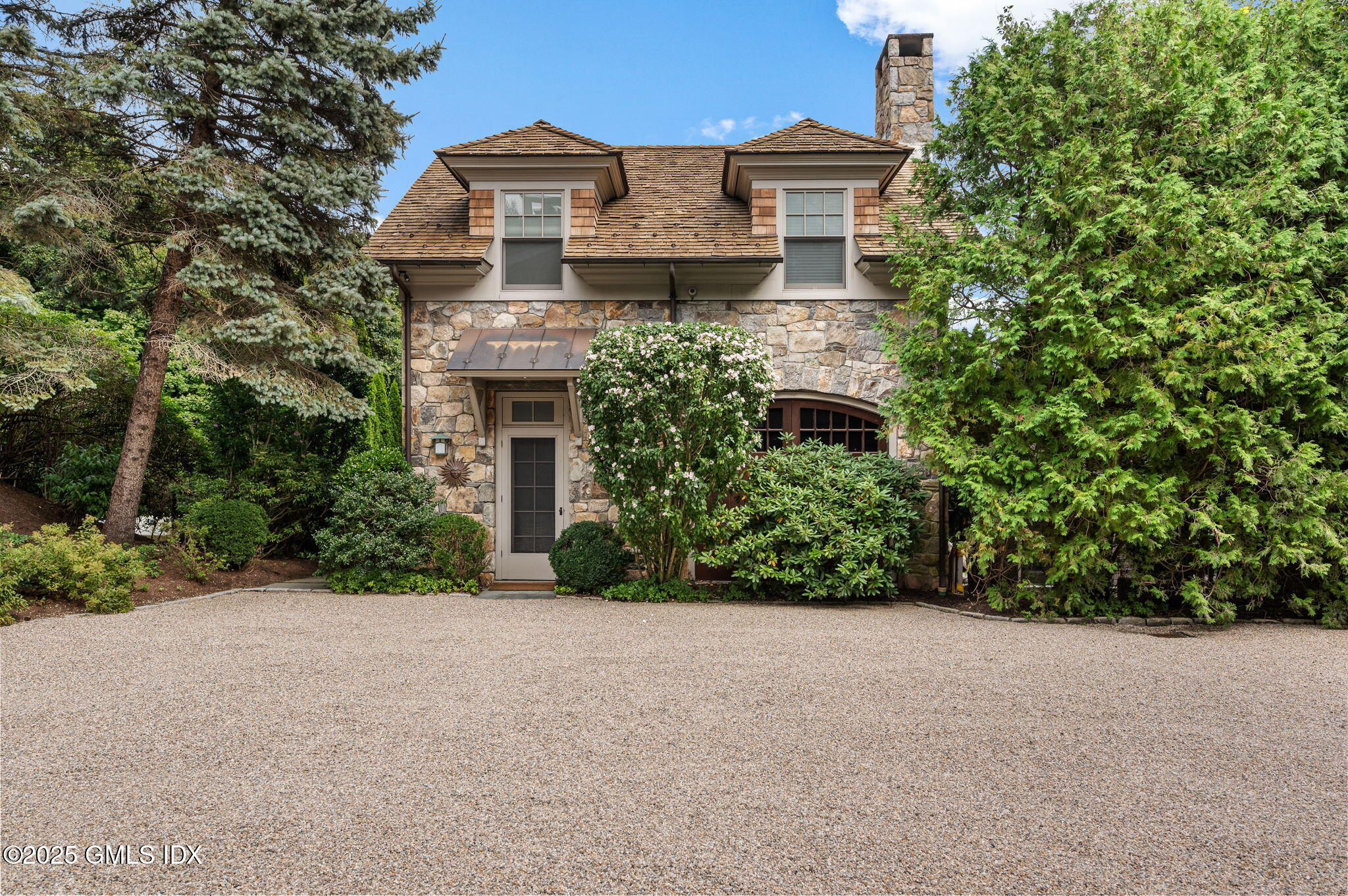 65 Hunting Ridge Road Greenwich, CT 06831 - Photo 45 of 69 Separate 2 bedroom Gust House