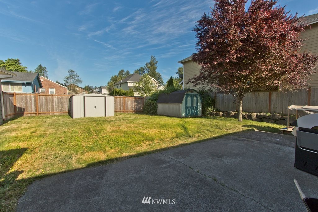 5403 Northeast 4th Street Renton, WA 98059 - Photo 9 of 12