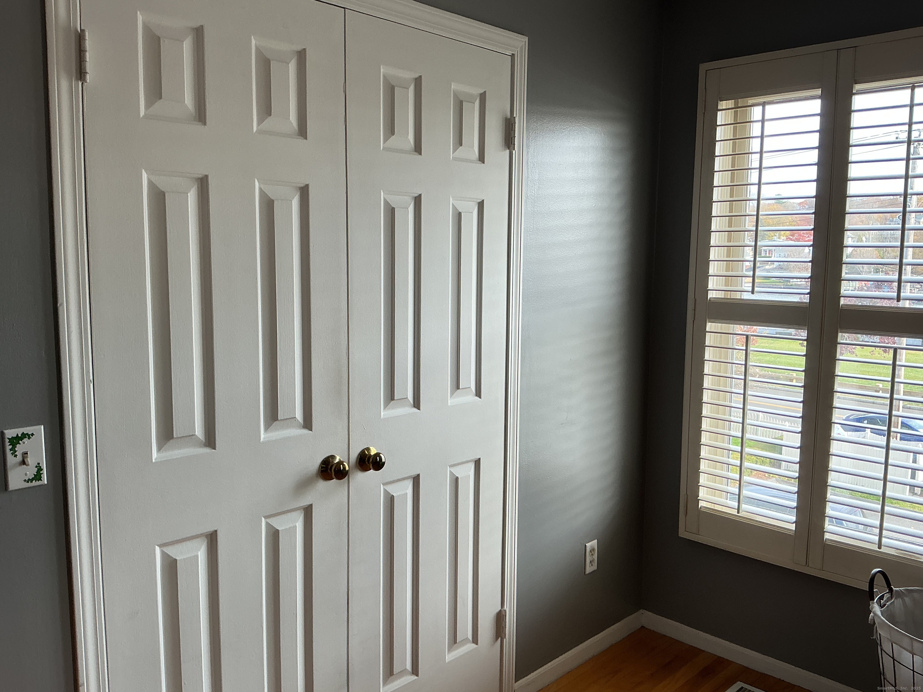 100 Front Street, Unit 100 New Haven, CT 06513 - Photo 13 of 17 a view of a house with a window