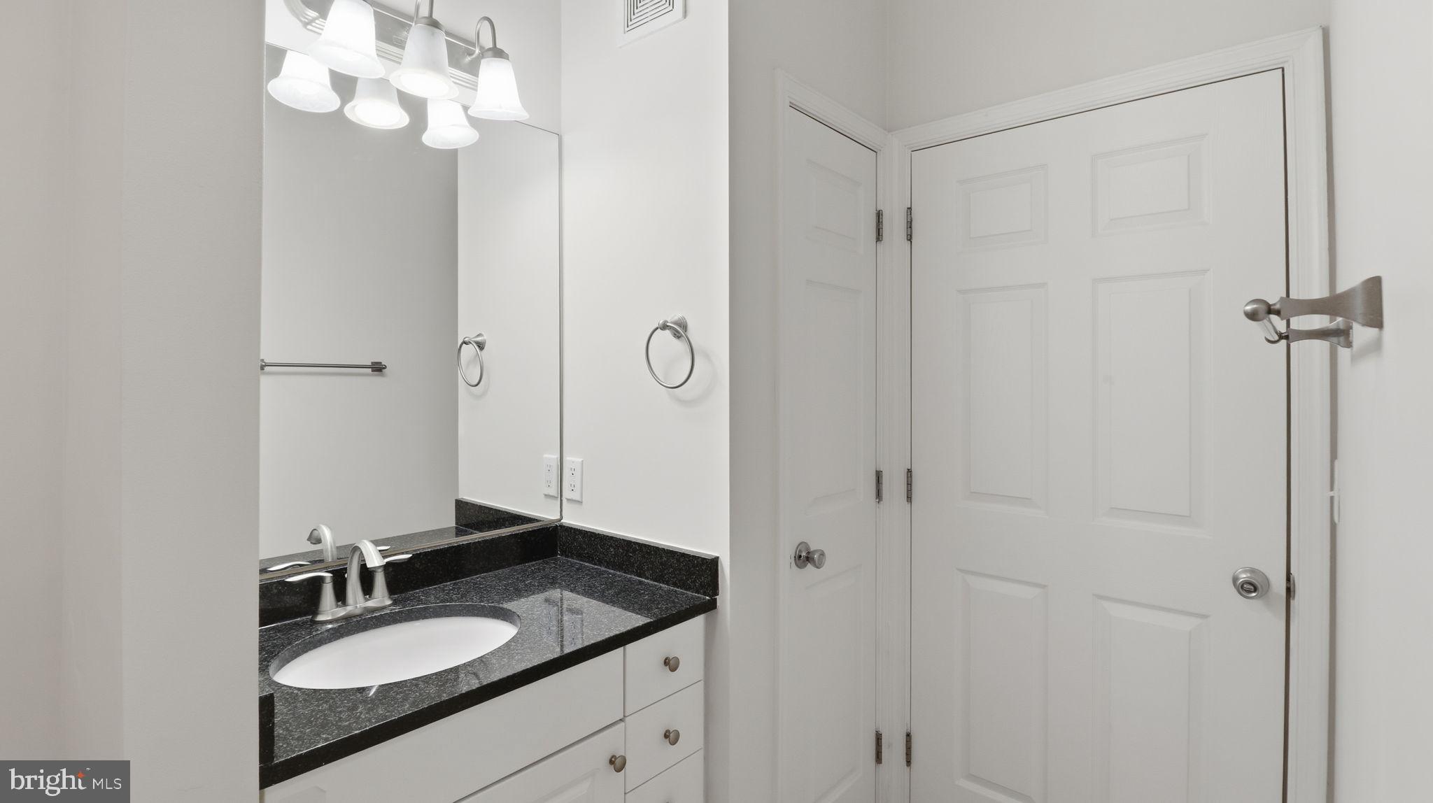 3 Arch Place, Unit 226 Gaithersburg, MD 20878 - Photo 25 of 29 BATH