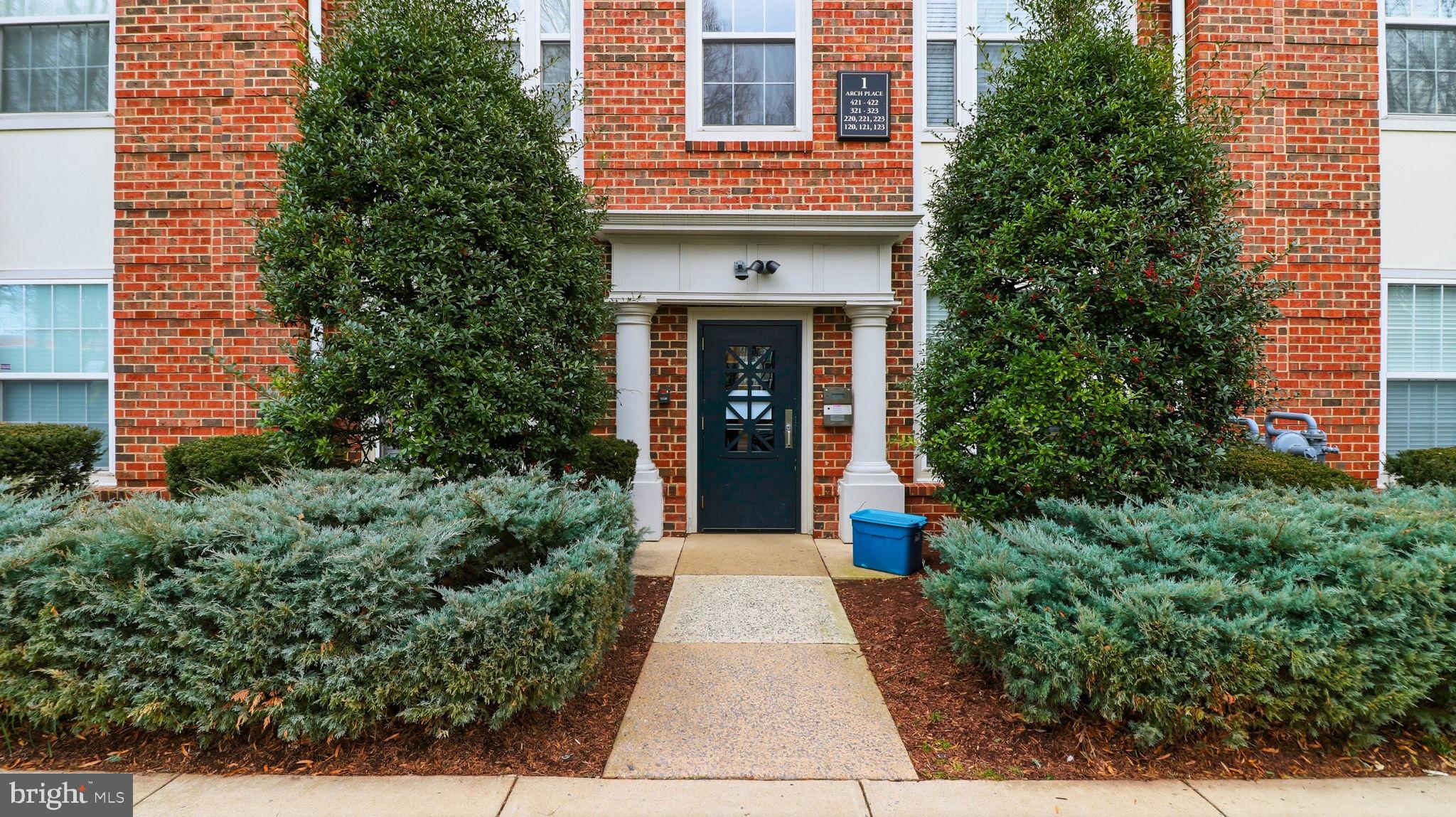 3 Arch Place, Unit 226 Gaithersburg, MD 20878 - Photo 3 of 29 EXTERIOR