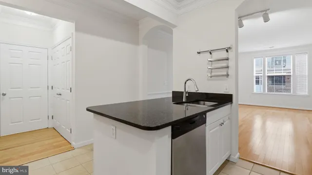 $2,050 | 3 Arch Place, Unit 226, Gaithersburg, MD 20878