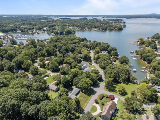 $499,900 | 21300 Sandy Cove Road, Cornelius, NC 28031