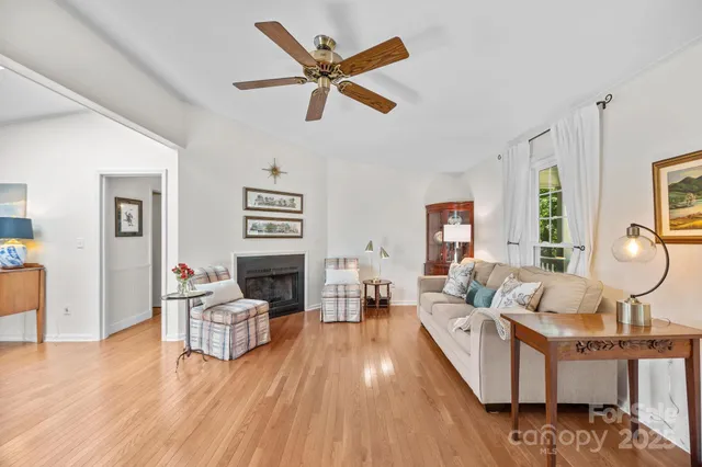 $499,900 | 21300 Sandy Cove Road, Cornelius, NC 28031