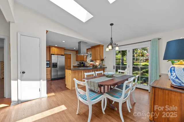 $499,900 | 21300 Sandy Cove Road, Cornelius, NC 28031