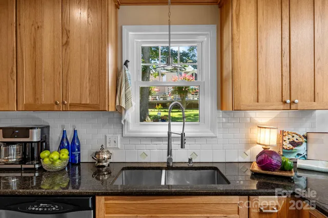 $499,900 | 21300 Sandy Cove Road, Cornelius, NC 28031