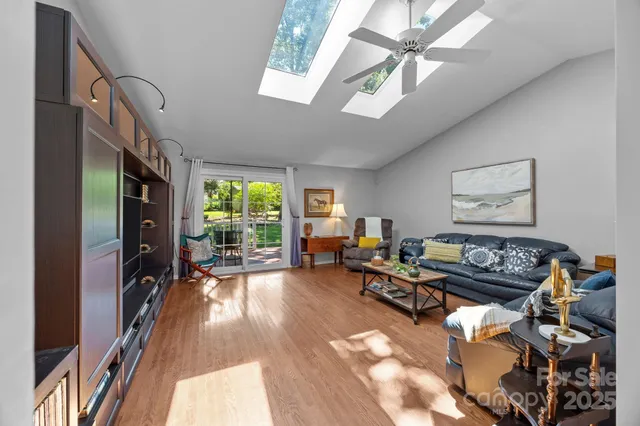 $499,900 | 21300 Sandy Cove Road, Cornelius, NC 28031