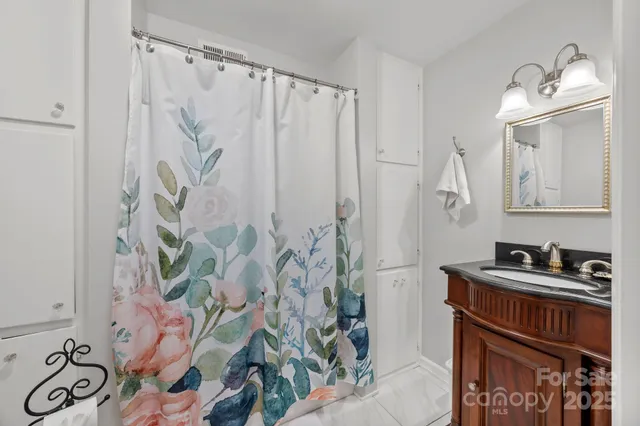 $499,900 | 21300 Sandy Cove Road, Cornelius, NC 28031