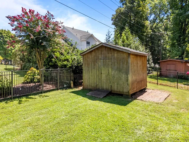 $499,900 | 21300 Sandy Cove Road, Cornelius, NC 28031