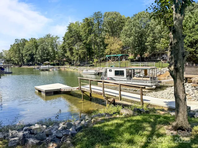 $499,900 | 21300 Sandy Cove Road, Cornelius, NC 28031