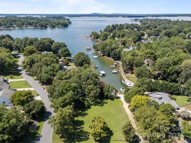 $499,900 | 21300 Sandy Cove Road, Cornelius, NC 28031