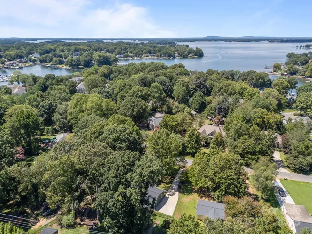 $499,900 | 21300 Sandy Cove Road, Cornelius, NC 28031