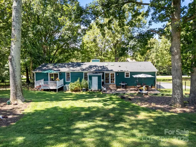 $499,900 | 21300 Sandy Cove Road, Cornelius, NC 28031