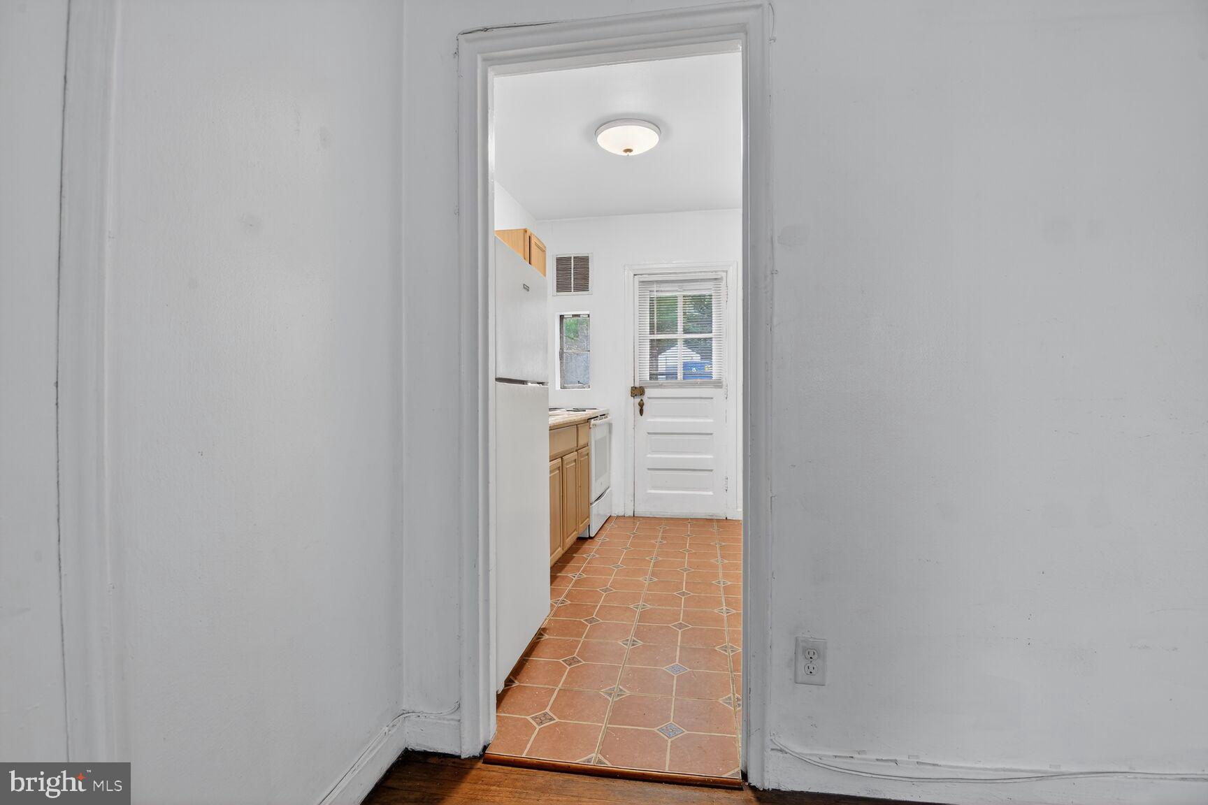 201 East Glebe Road, Unit D Alexandria, VA 22305 - Photo 11 of 19 Gallery Image 11