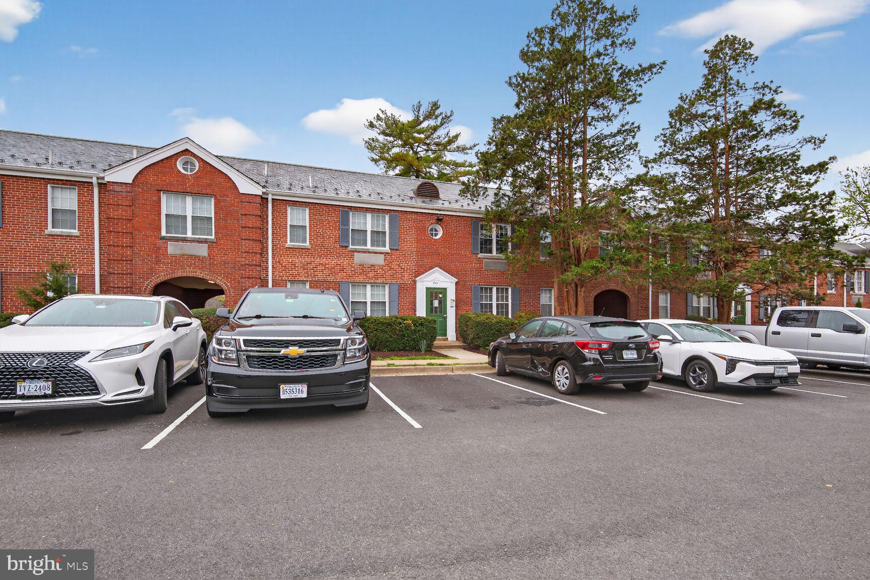 201 East Glebe Road, Unit D Alexandria, VA 22305 - Photo 18 of 19 Gallery Image 18