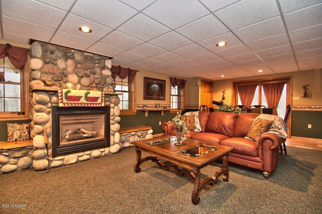 422 Boneridge Road Hawley, PA 18428 - Photo 20 of 69