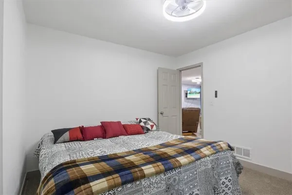 $405,000 | 34621 Wellhouse Avenue, Warsaw, MO 65355