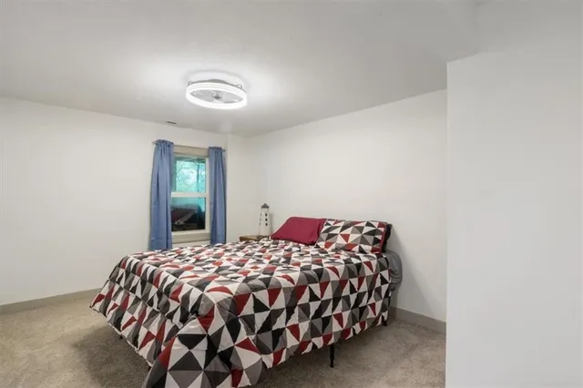 $425,000 | 34621 Wellhouse Avenue, Warsaw, MO 65355