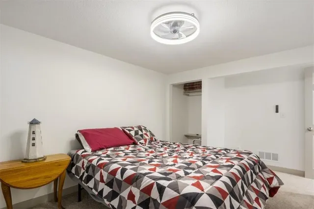 $425,000 | 34621 Wellhouse Avenue, Warsaw, MO 65355