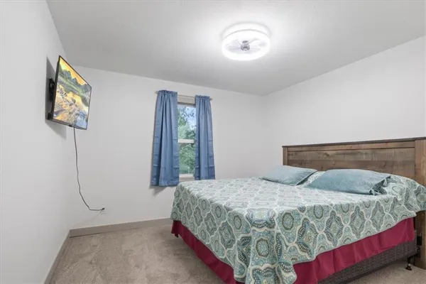 $405,000 | 34621 Wellhouse Avenue, Warsaw, MO 65355