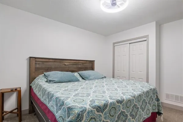 $405,000 | 34621 Wellhouse Avenue, Warsaw, MO 65355