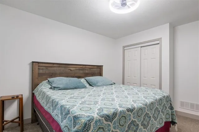 $425,000 | 34621 Wellhouse Avenue, Warsaw, MO 65355