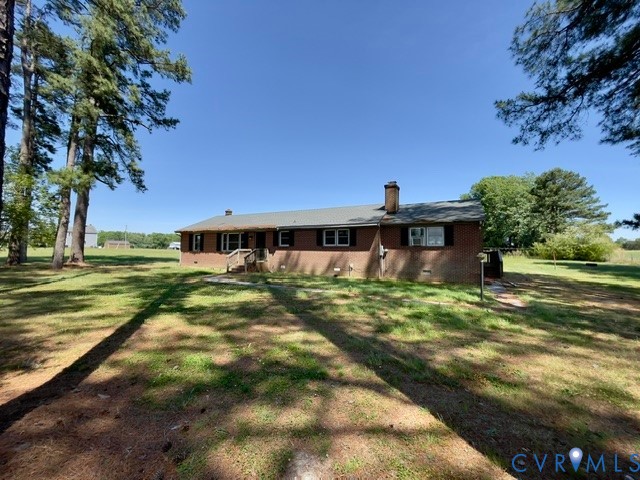 10024 South Hill Road Kenbridge, VA 23944 - Photo 27 of 32 a view of a house with a yard