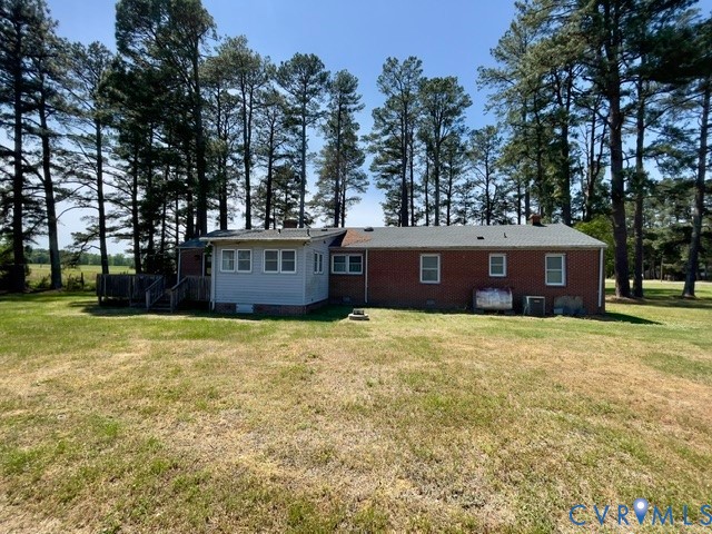 10024 South Hill Road Kenbridge, VA 23944 - Photo 30 of 32 a view of a house with a yard