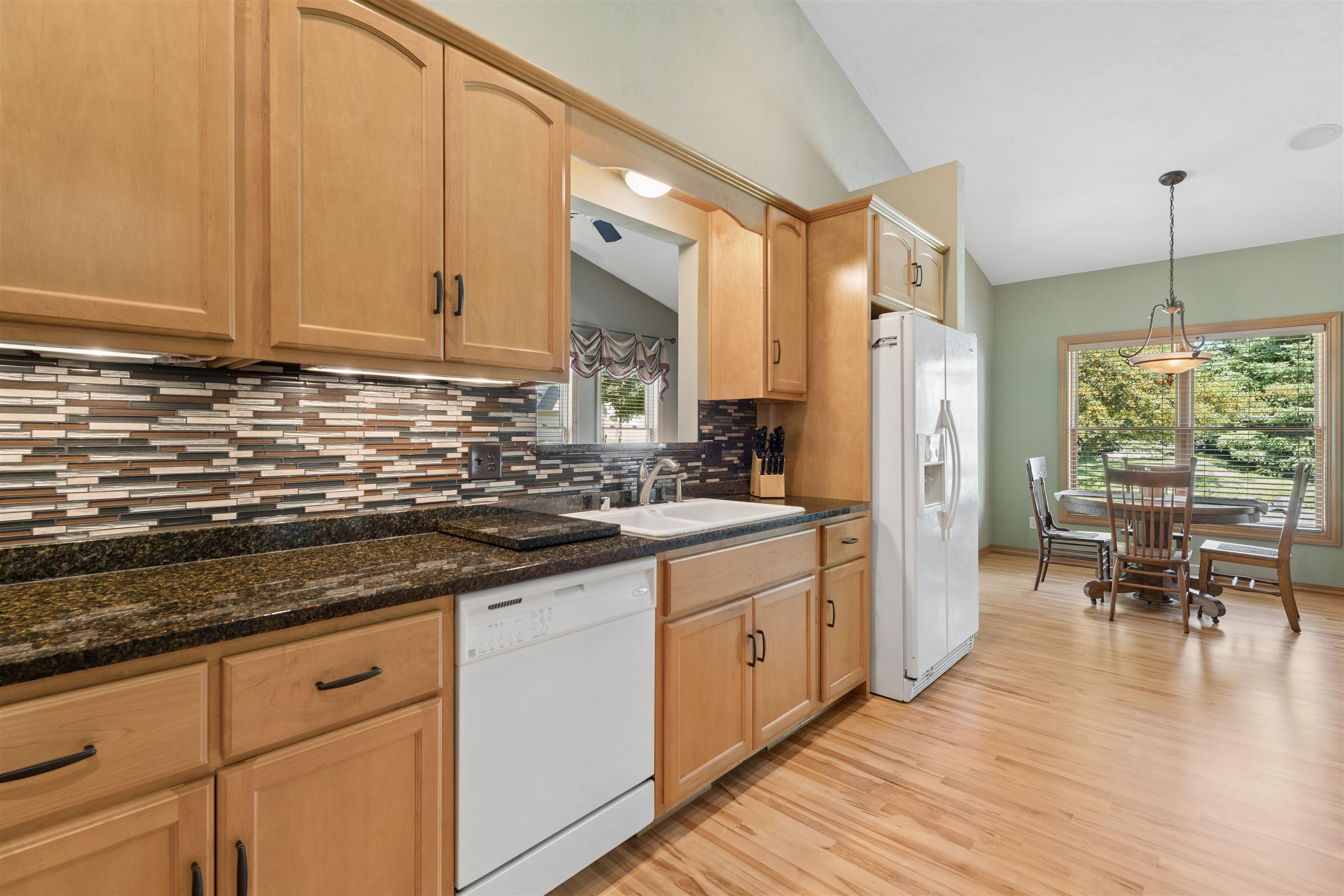 3831 North Wayside Lane Appleton, WI 54913 - Photo 10 of 28