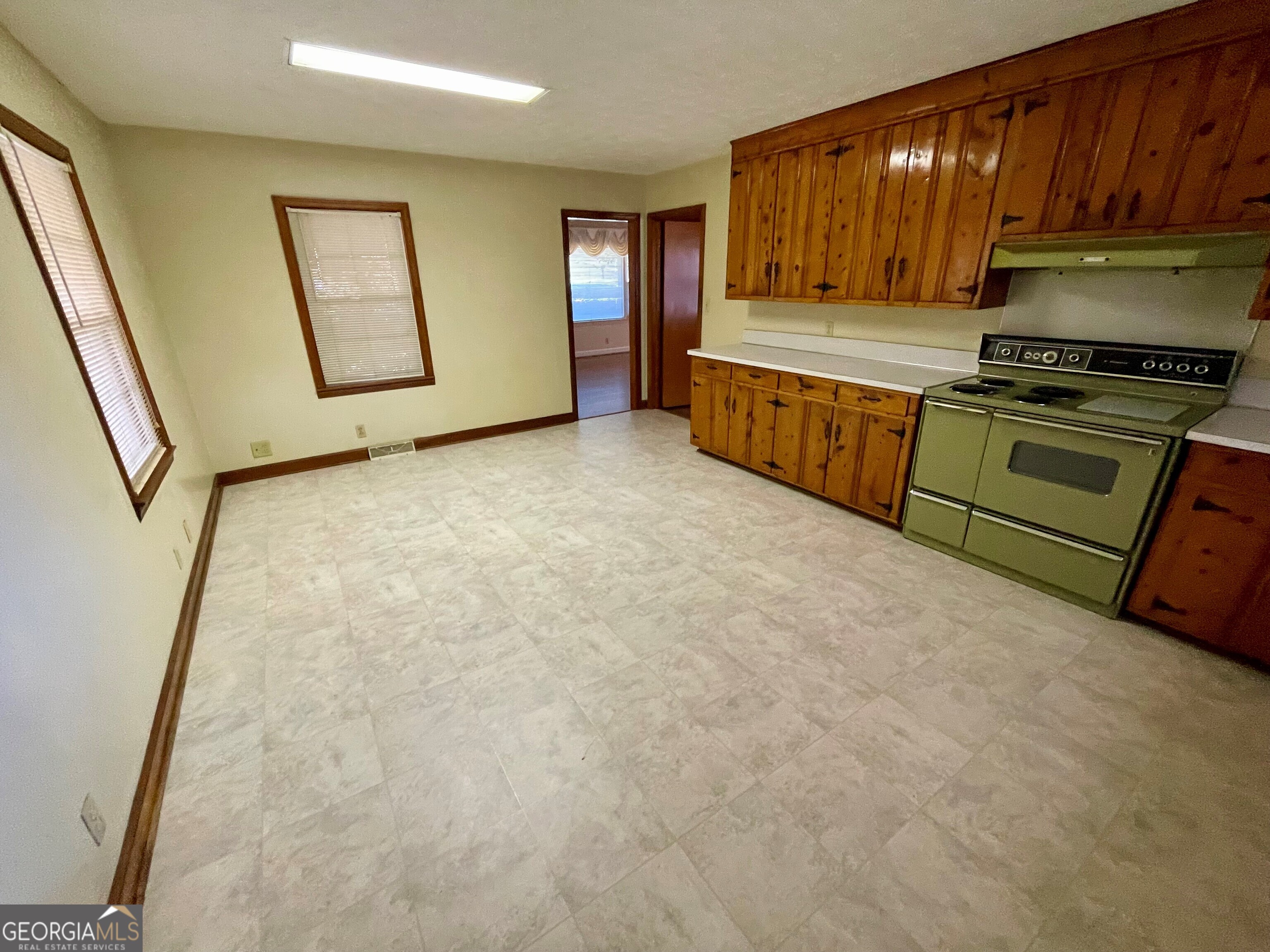 3014 Maple Road Southeast Lindale, GA 30147 - Photo 7 of 26