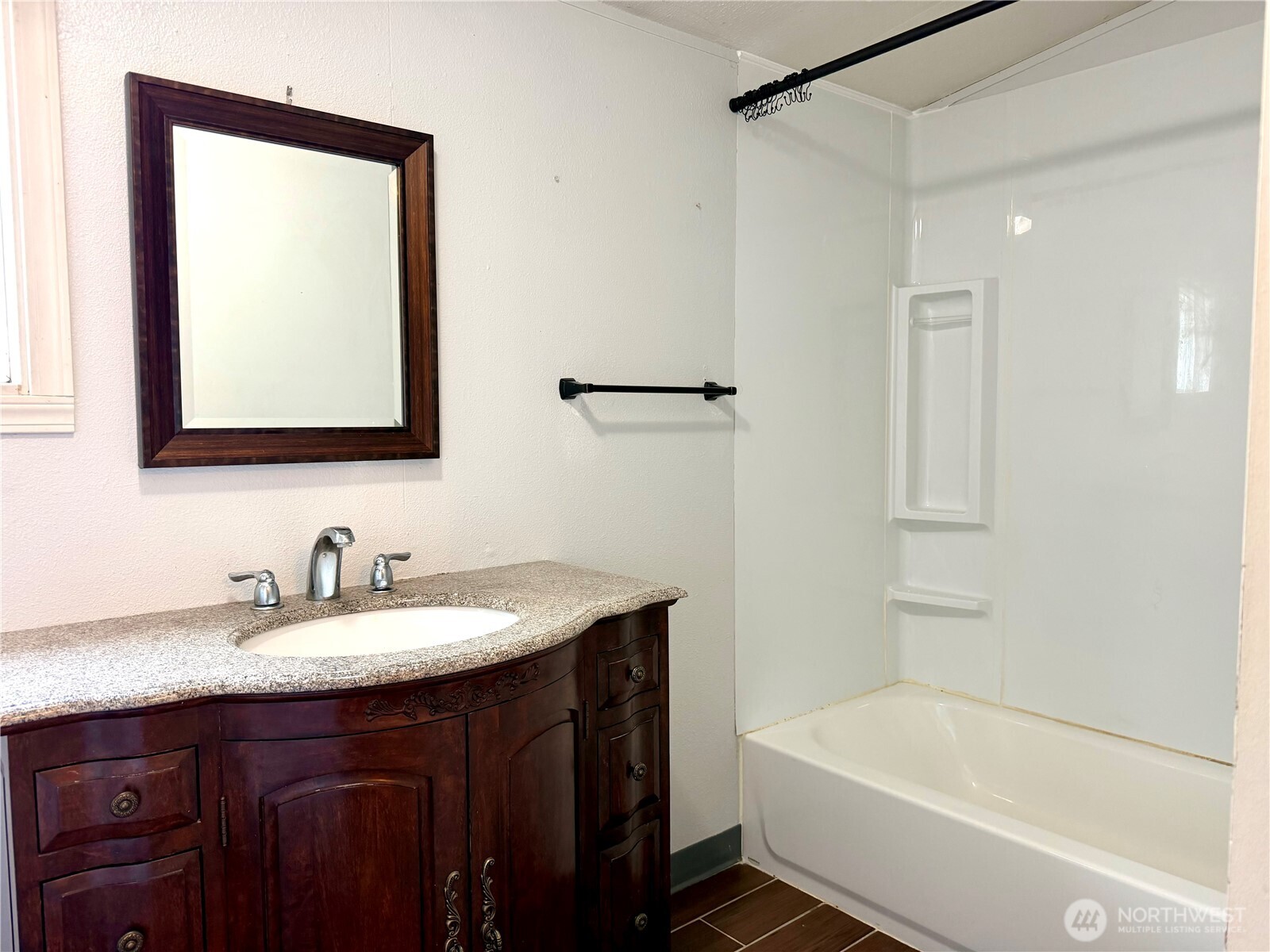 28 North Jacobson Road Cathlamet, WA 98612 - Photo 7 of 37 Gallery Image 7