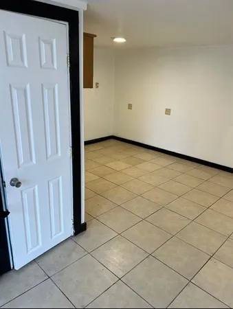 $1,095 | 1209 Bawcom Street, Unit 1/2, Sweetwater, TX 79556